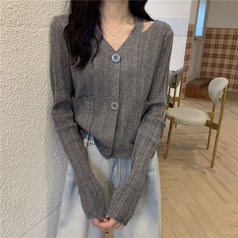 Cardigan élégant pour femmes avec col en V et poches Chic & Stil