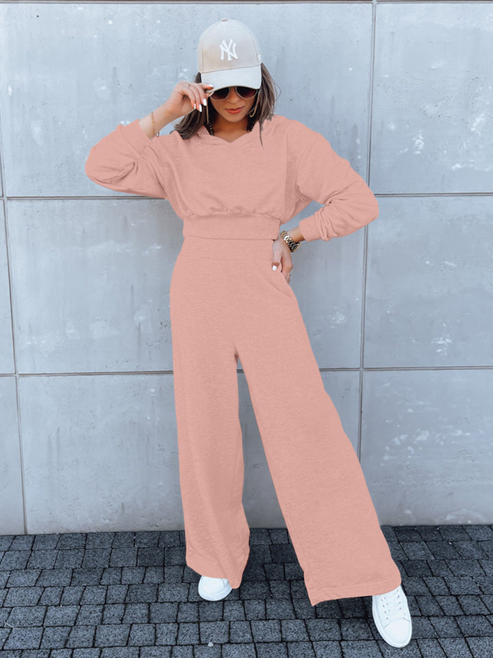 Combinaison décontractée pour femmes avec jambes larges et capuche pratique Chic & Stil