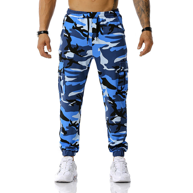 Camouflage cargo pants for men with elastic waistband and practical side pockets Lune London