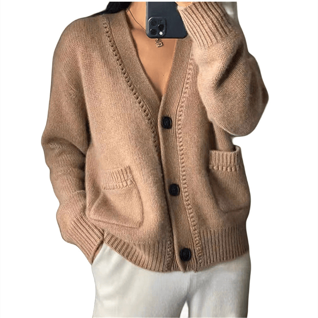 Ladies cardigan with deep V-neck and pockets Lune London