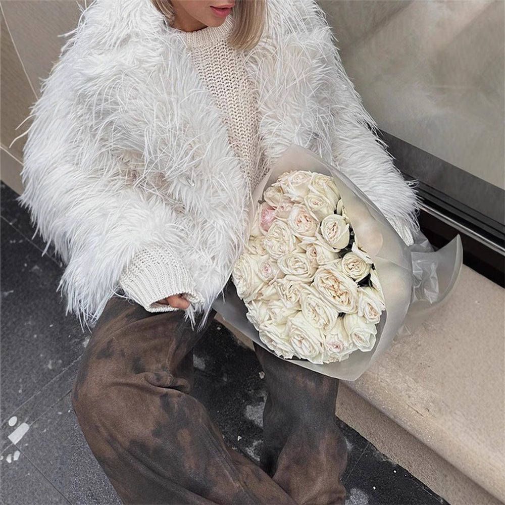 Faux fur jacket for women with an extravagant and fringed design Lune London