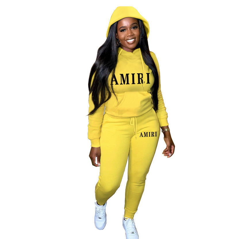 Ladies jogging suit with modern logo Lune London