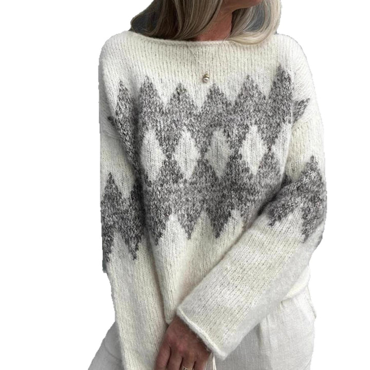 Women's knitted sweater with a modern wave pattern and a nice fit Lune London