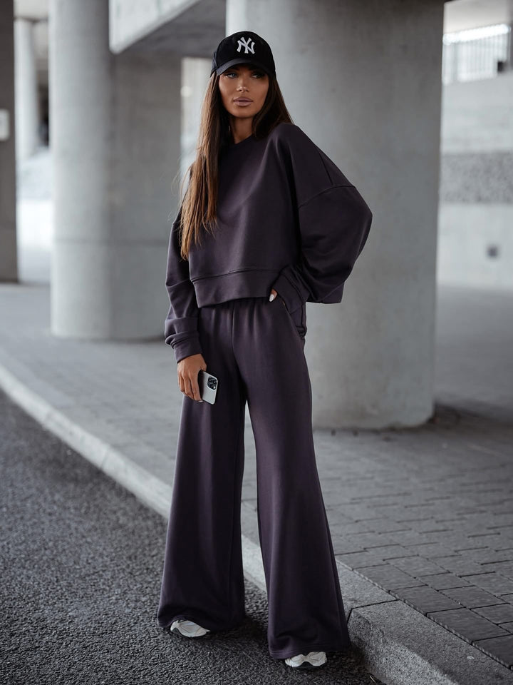 Women Oversized Comfortable Loungewear Set with Loose Fit and Oversized Collar Lune London
