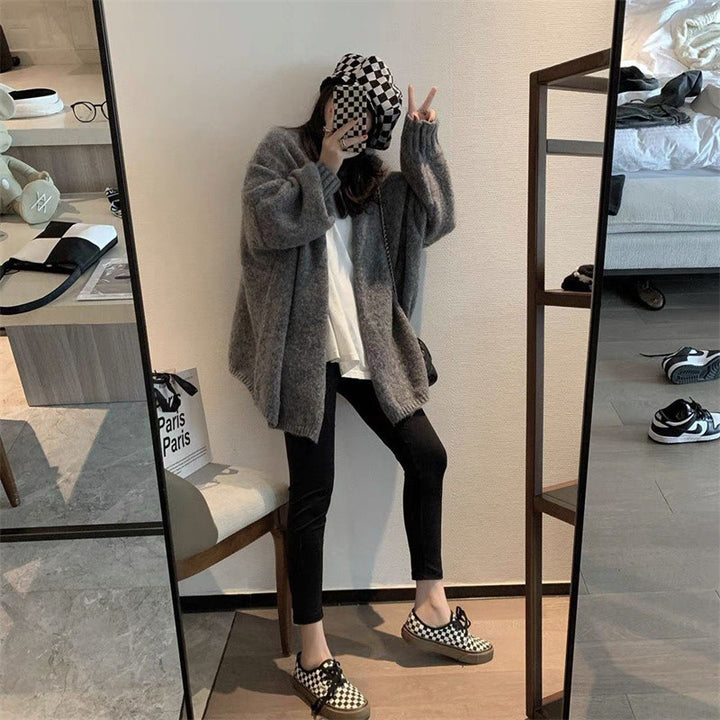 Ladies oversized and soft knit cardigan with open front Lune London