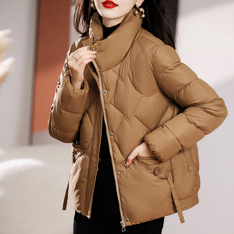 Ladies short quilted jacket with hood and practical pockets Lune London