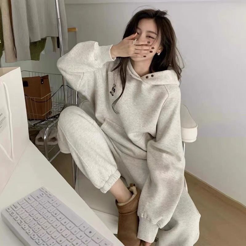 Ladies Comfortable Hoodie Set with Loose Fit and Decorative Buttons Chic & Stil
