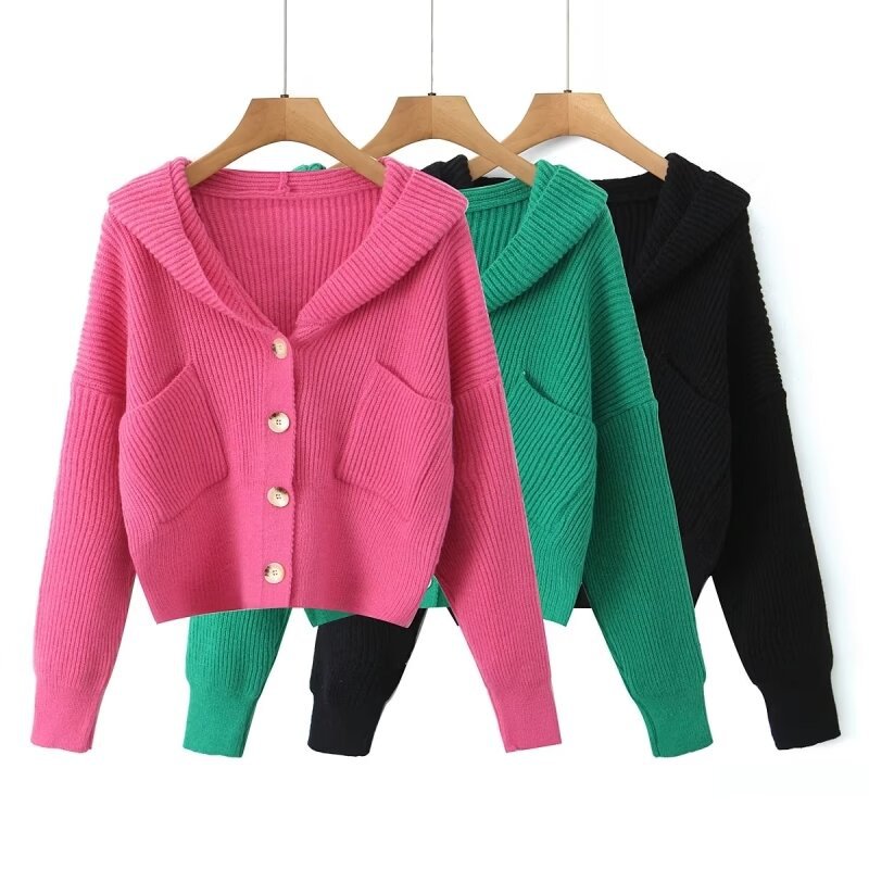 Ladies casual knitted vest with hood and practical pockets Lune London
