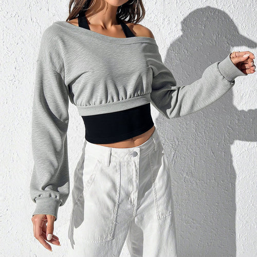 Chic & Stil women's short sweatshirt with open shoulder and elastic waist
