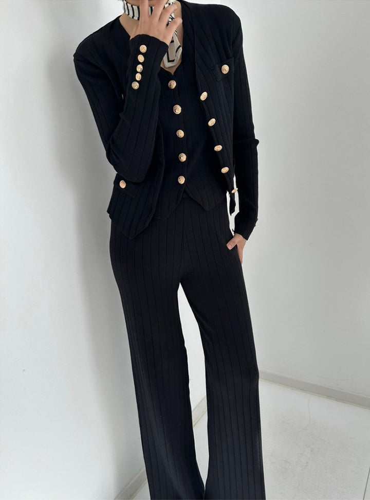 Elegant knitted set for ladies with chic and stylish button details