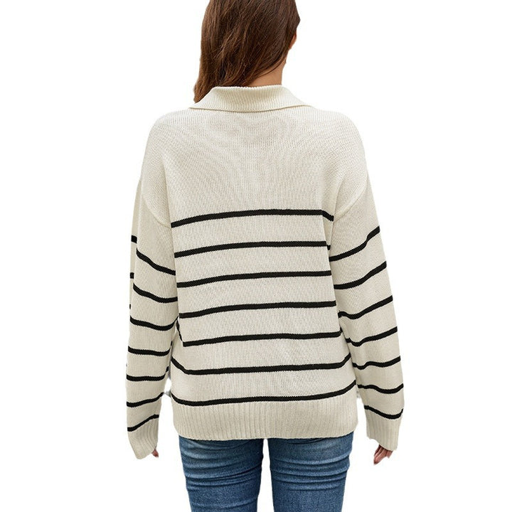 Casual sweater for ladies with a modern V-neckline and a chic striped pattern.