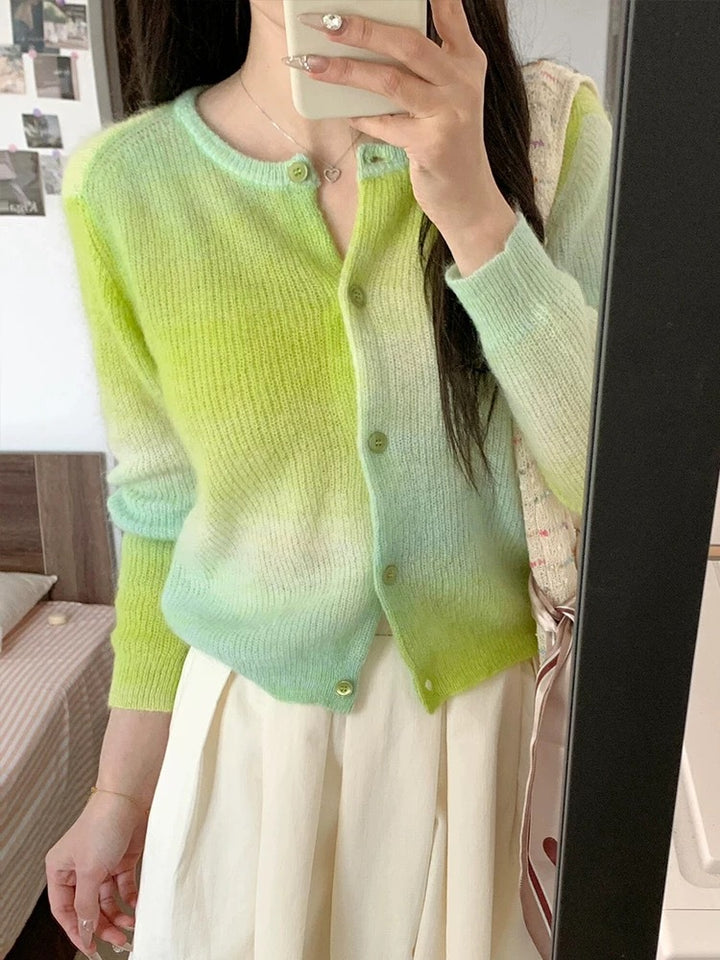 Cardigan for women with a fine shaded texture and practical buttons Lune London