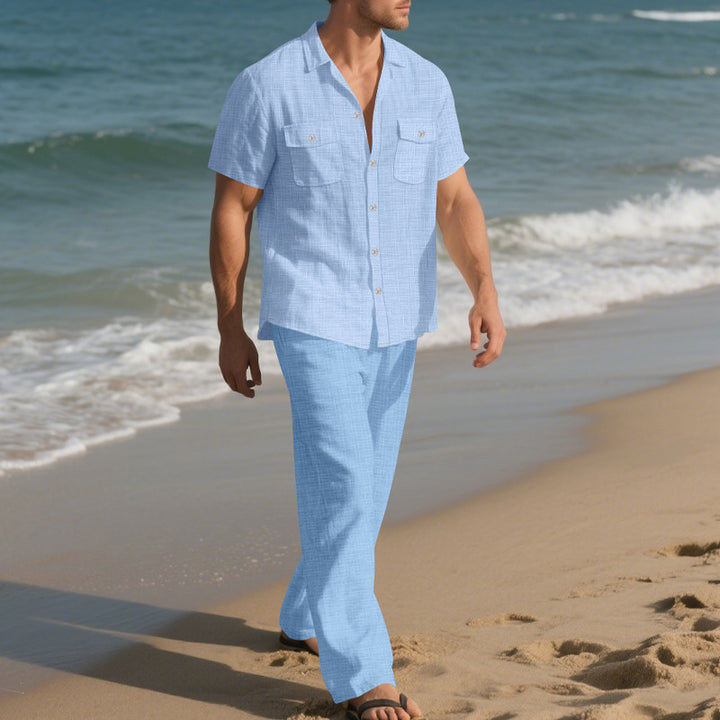 Casual short-sleeve shirt for men with two chest pockets and lightweight fabric Lune London