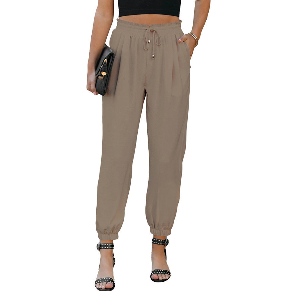 Sporty chino pants for women with elastic waistband and side pockets Lune London