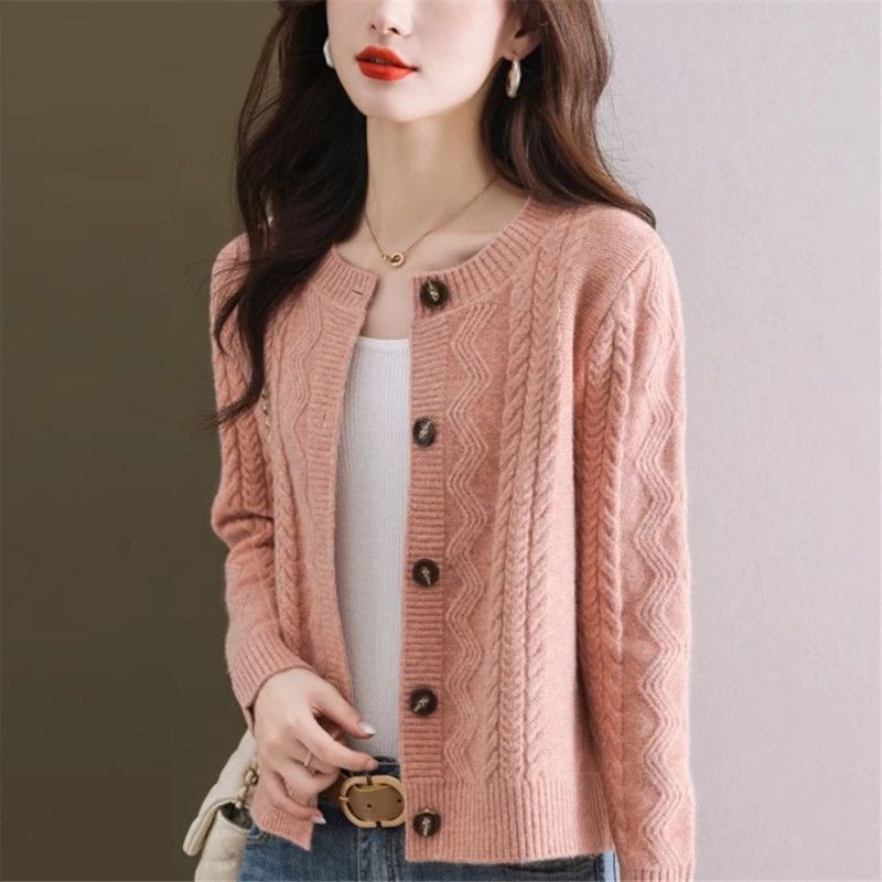 Cardigan confortable pour femmes avec détails de boutons décoratifs Chic & Stil