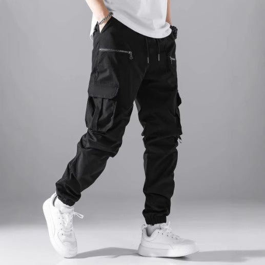 Men's cargo pants with modern zippered pockets Lune London