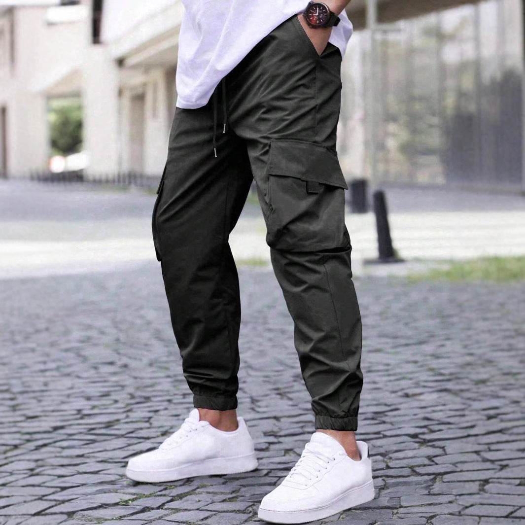 Men's cargo pants with elastic waistband and practical side pockets Lune London