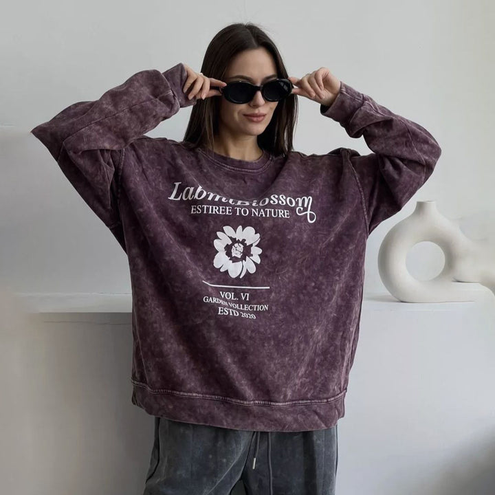 Ladies casual and stylish oversized sweater with floral print Lune London