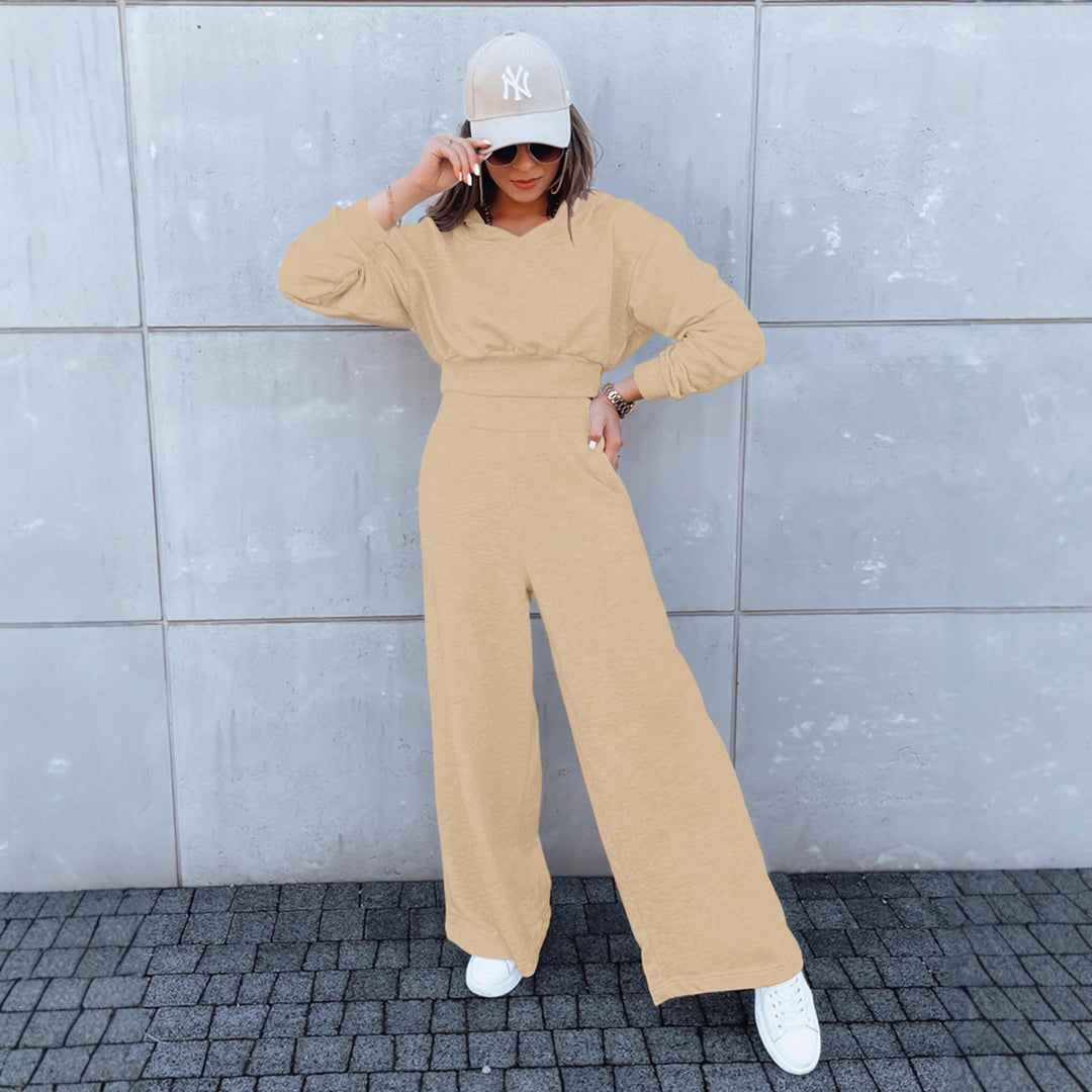 Combinaison décontractée pour femmes avec jambes larges et capuche pratique Chic & Stil
