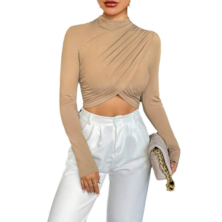 Femme haut court à manches longues avec drapé asymétrique et col montant élégant Chic & Stil