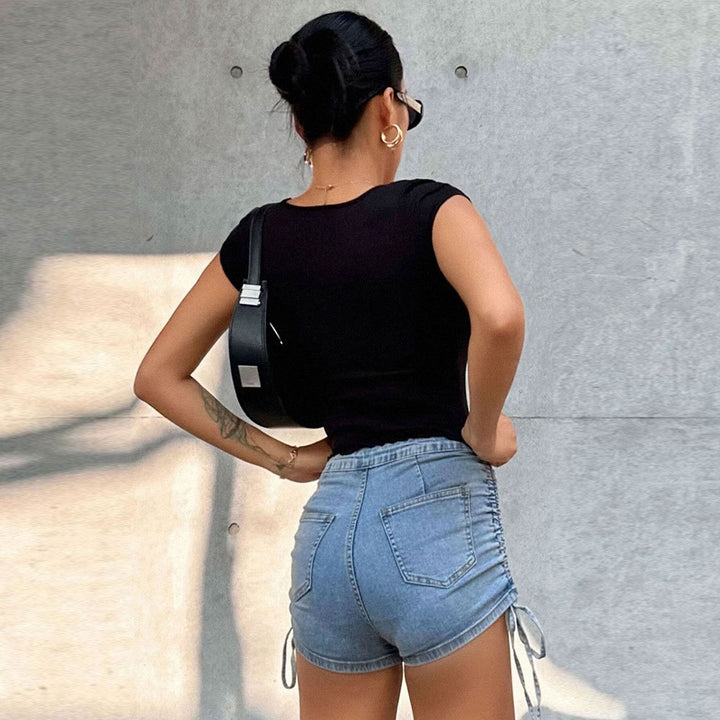 Short top for women with elastic gathers and trendy V-neck Chic & Stil