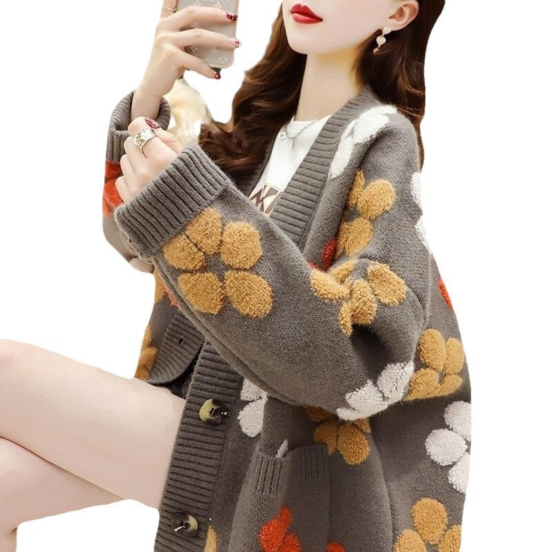 Button-front knitted jacket for women with chic and stylish floral design