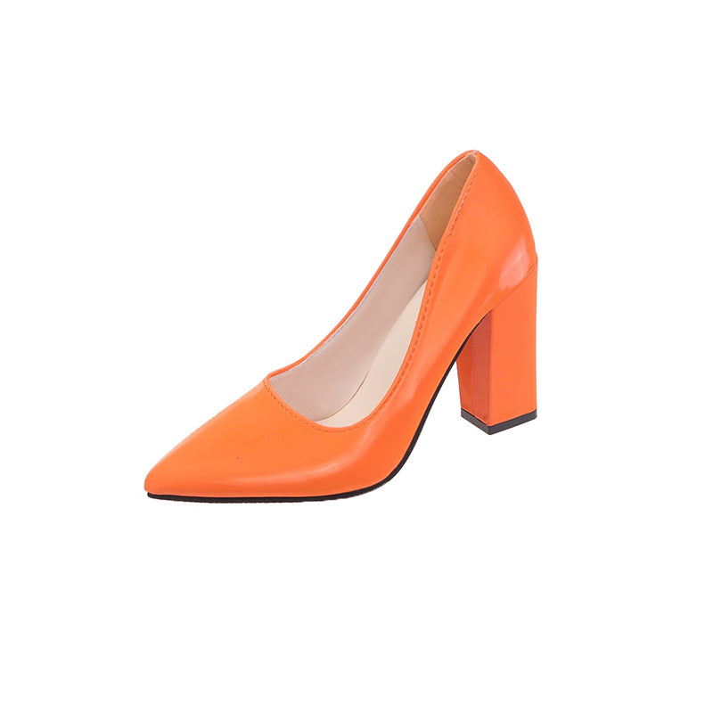 Lace heeled pumps for women with a comfortable block heel and a shiny finish Lune London