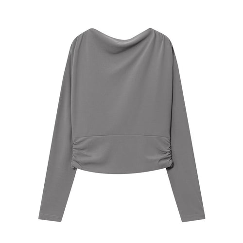 Elegant outfit for ladies consisting of a casual top and a nice maxi skirt Lune London