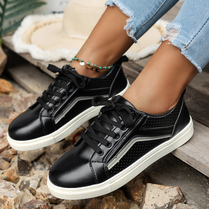 Fashion sneakers for women with perforated surface and flexible sole Lune London