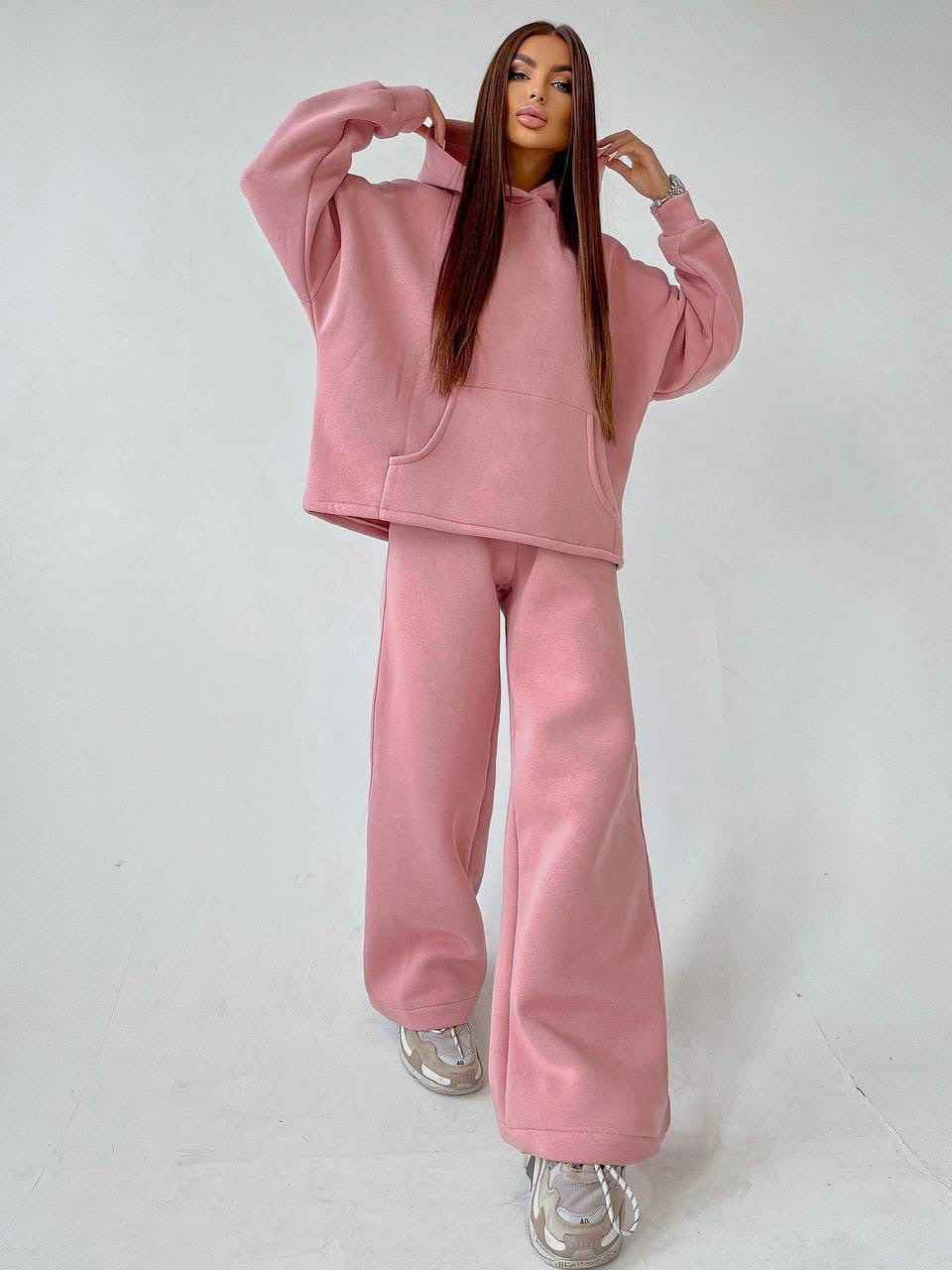 Casual and trendy jogger set for women with oversized hoodie Lune London