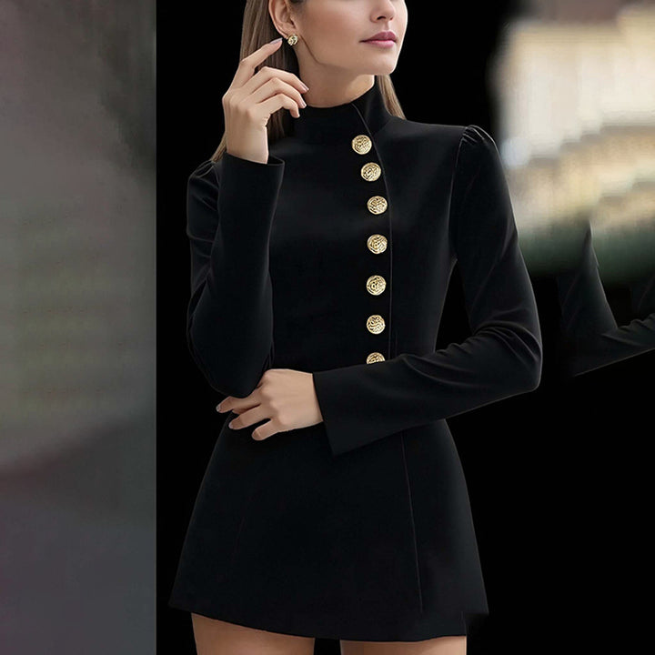 Robe mini femme avec col montant élégant et boutons décoratifs Chic & Stil