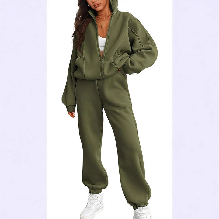 Women's sporty hoodie set with high collar Lune London
