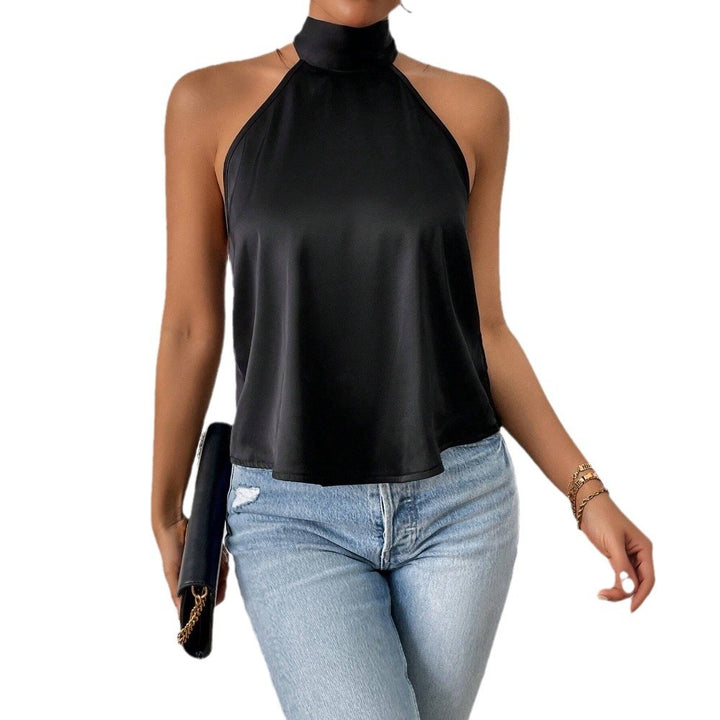 Elegant women's top with backless design and silky finish Chic & Stil