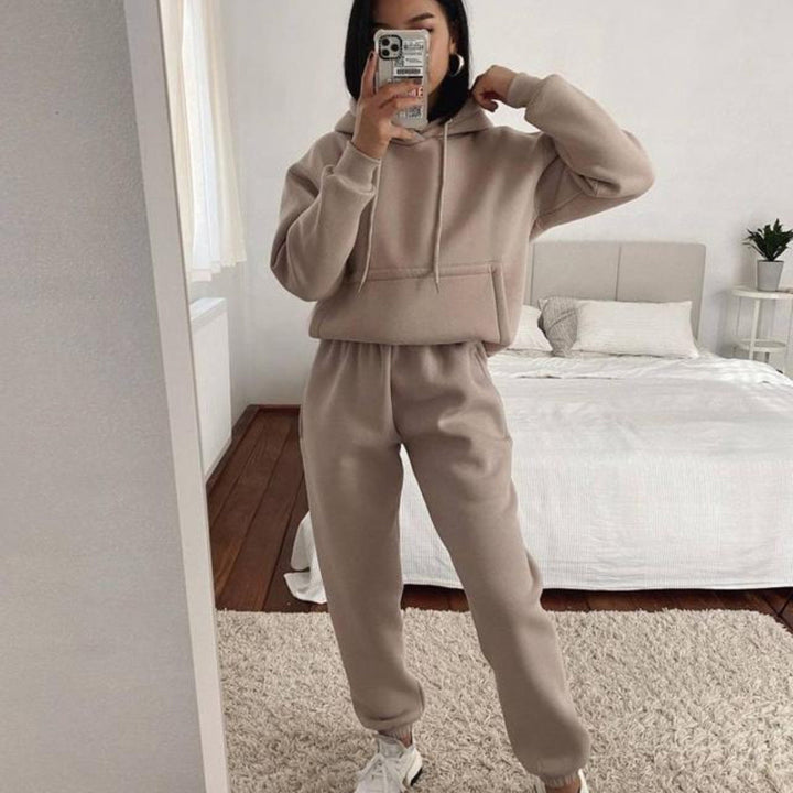 Women Comfortable Fleece Hoodie and Jogging Pants Set Lune London