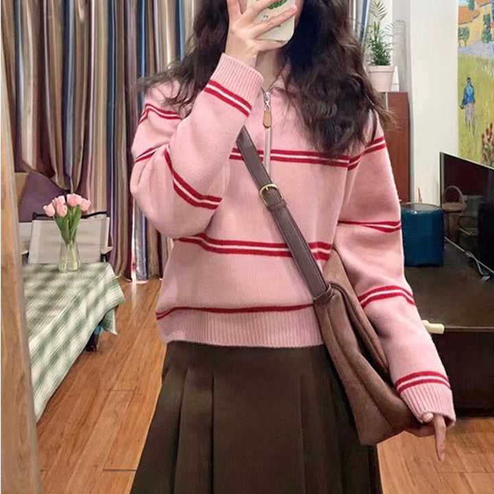 Pull en tricot décontracté pour femmes avec fermeture éclair moderne et rayures de couleur contrastée Chic & Stil