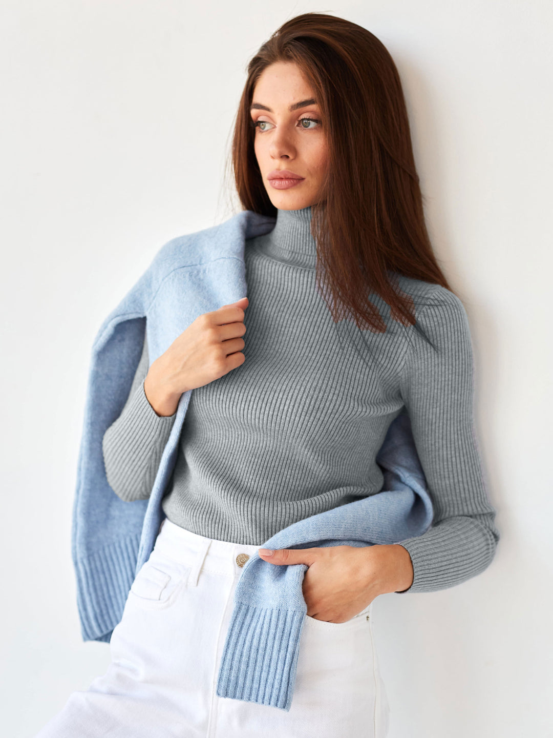 Turtleneck pullover for ladies with a ribbed design and a relaxed fit Lune London