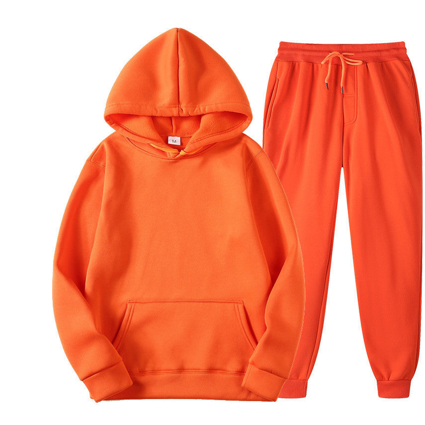 Women comfortable tracksuit set with kangaroo pocket and practical cuffs Lune London