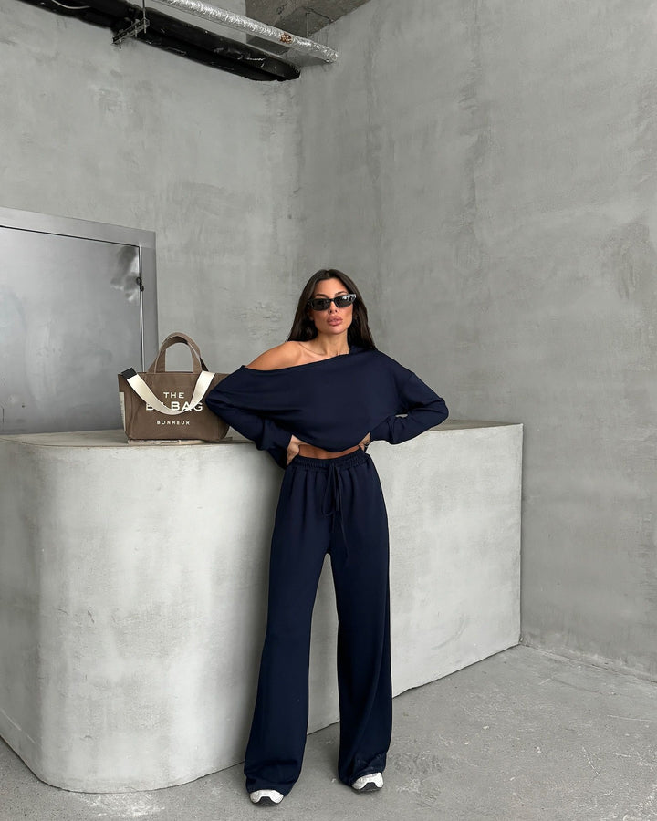 Casual jumpsuit for women with wide legs and an off-shoulder design Lune London