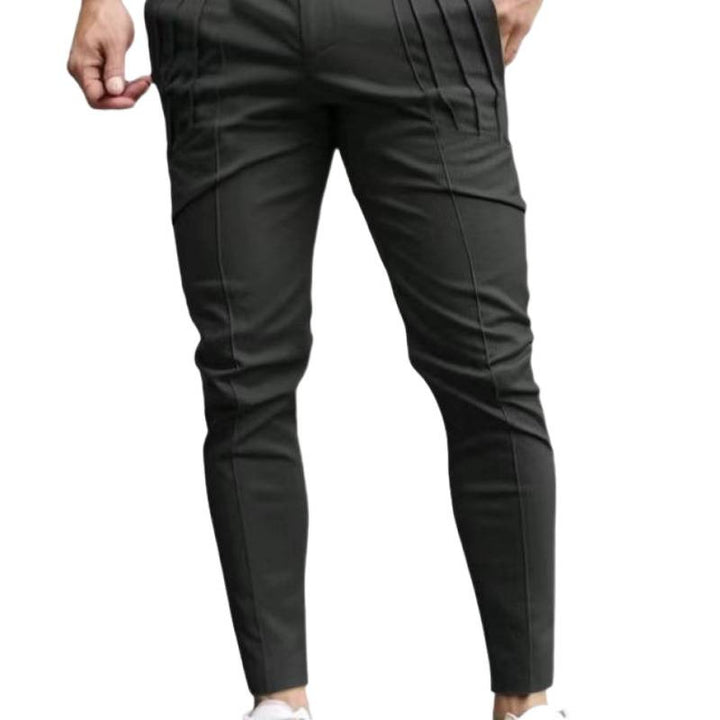 Elegant slim-fit men's trousers with high-quality pleats and practical pockets Lune London
