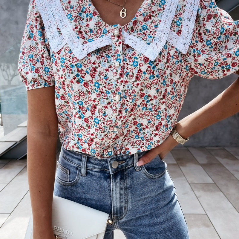Vintage floral blouse inspired for women with lace collar Lune London