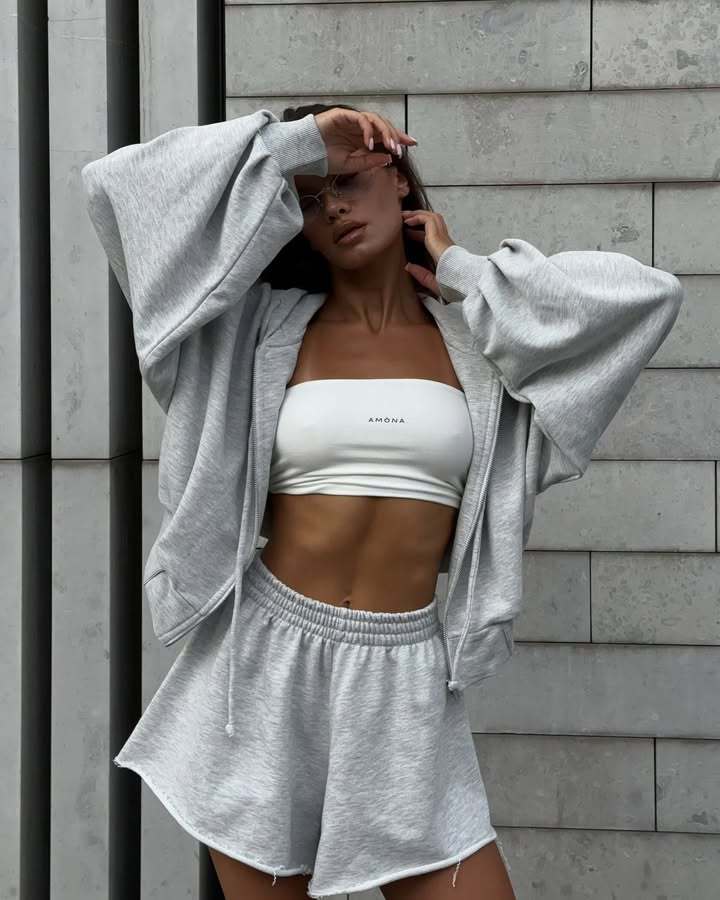 Casual sweatshirt set for women with surplus fabric and high collar Lune London