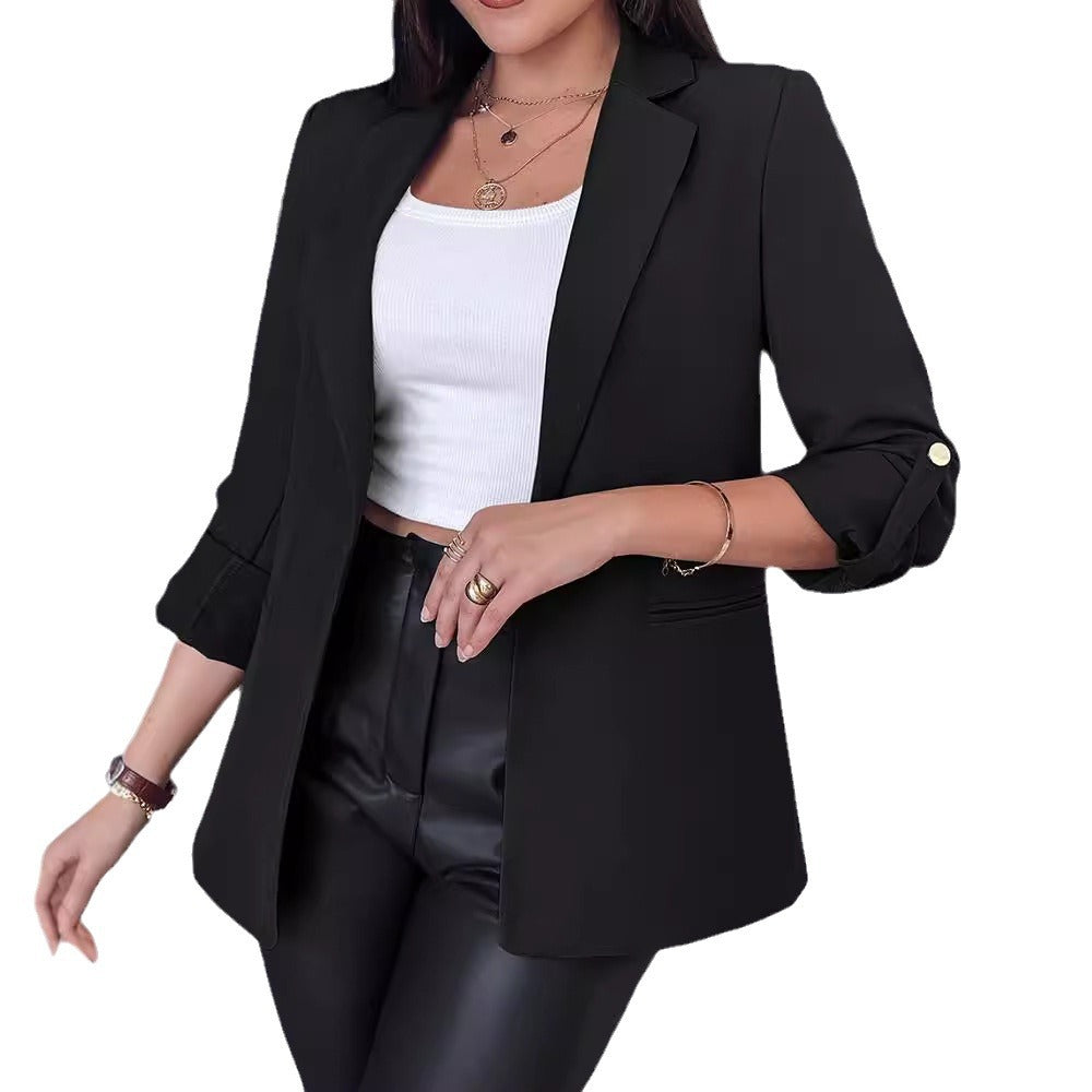Blazer élégant pour femmes avec col haut et détails de boutons tendance Chic & Stil