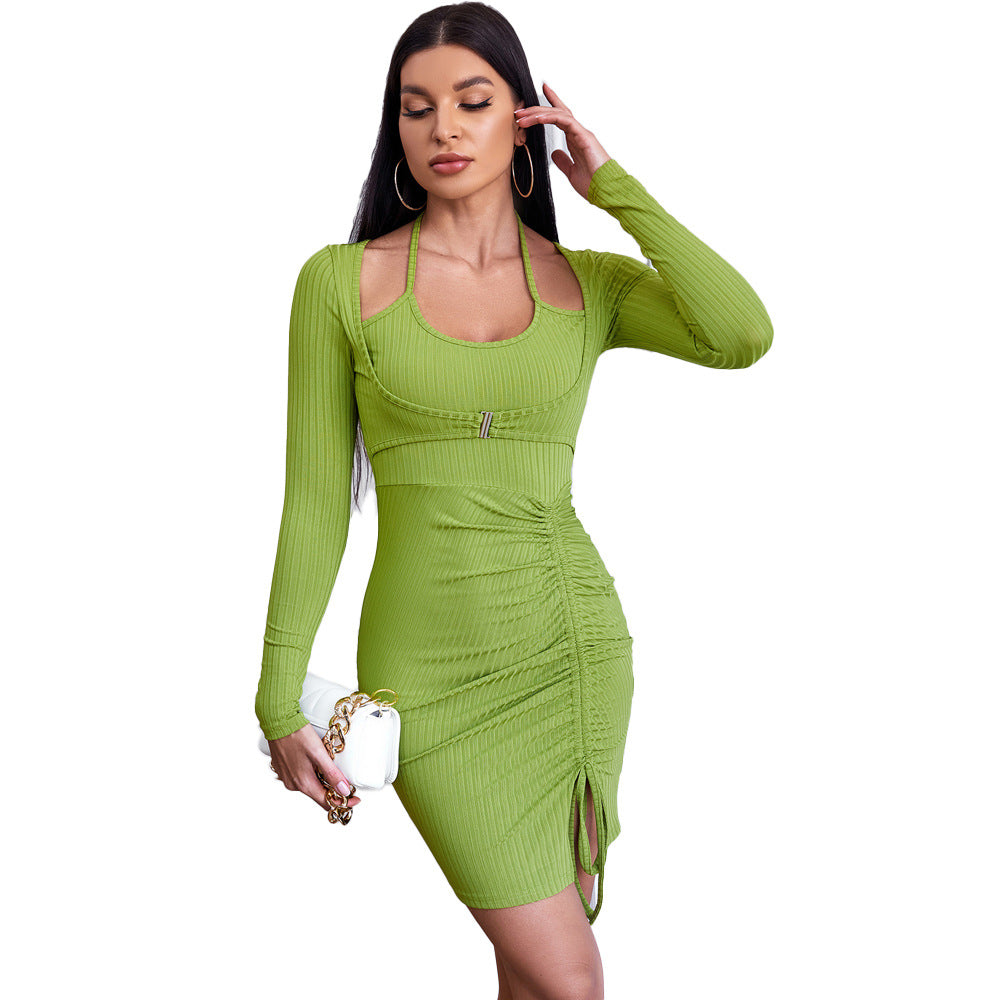 Robe mini femme avec des détails de volants sophistiqués et une découpe à la mode Chic & Stil