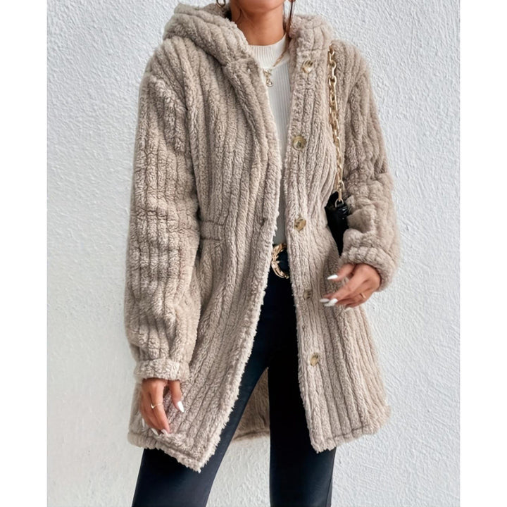 Ladies Cozy Knit Blanket with Long Sleeves and Loose Fit Lune London