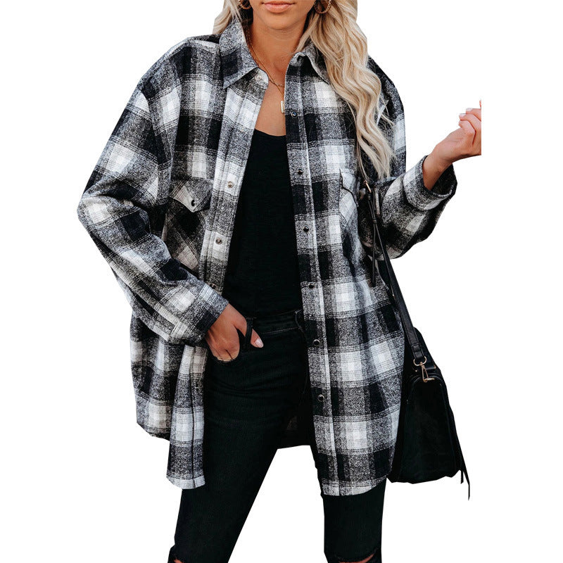 Cotton flannel shirt for women with plaid pattern and chest pockets Lune London