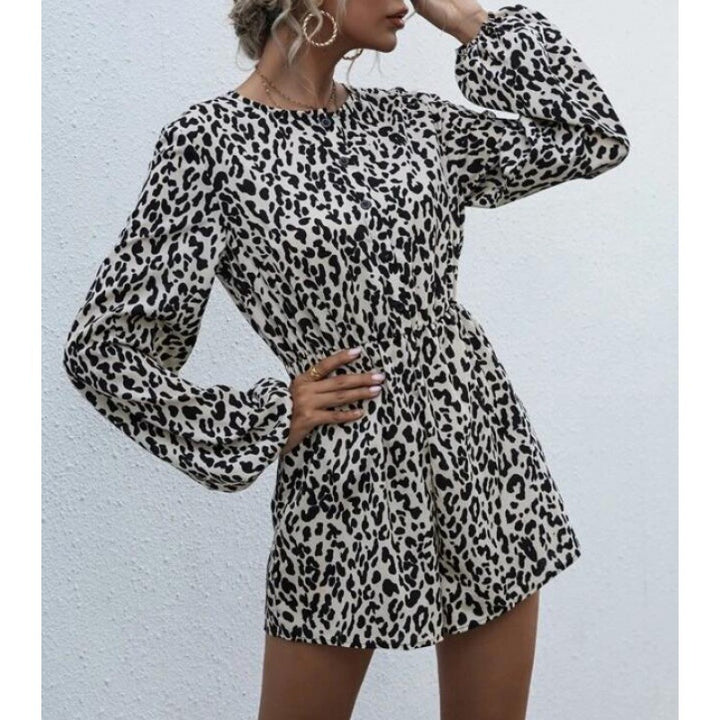 Robe à manches courtes pour femmes avec des manches bouffantes élégantes et un imprimé animal Chic & Stil
