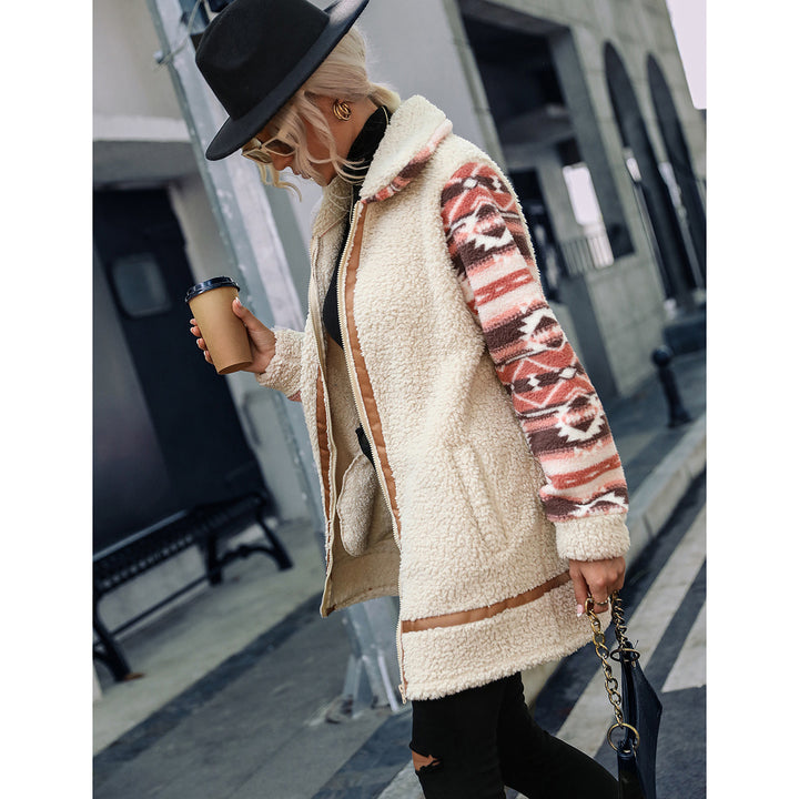 Long fleece-lined jacket for women with trendy pattern and practical integrated pockets Lune London