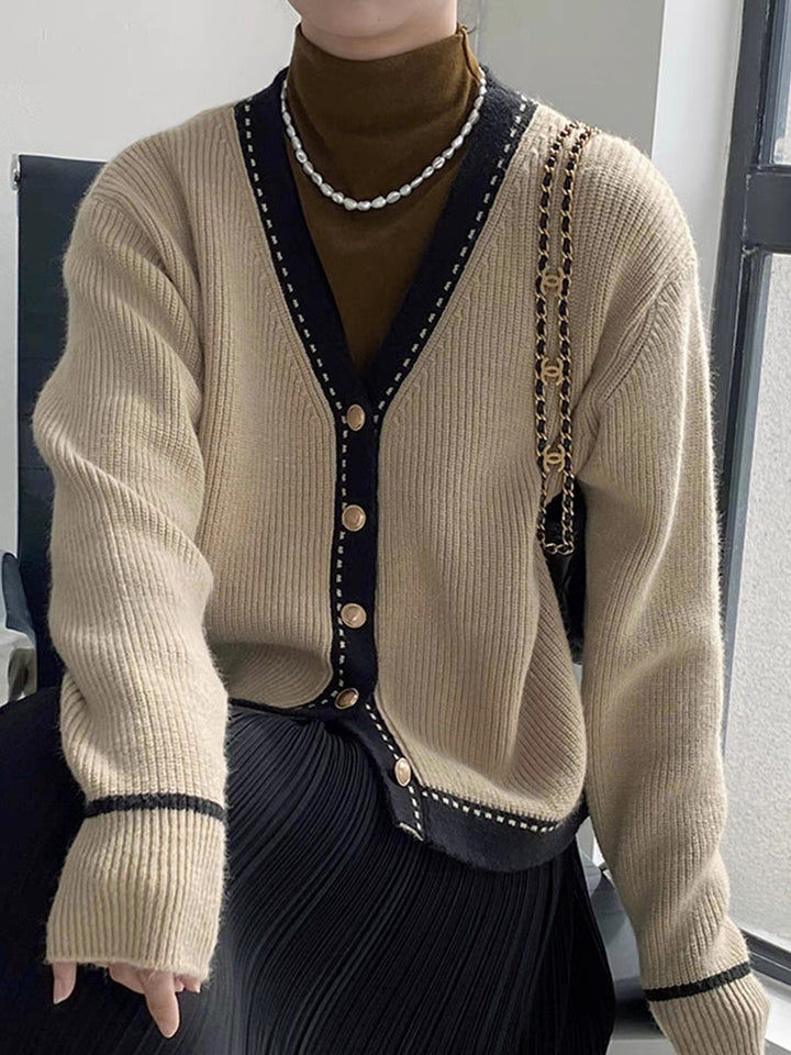 Cardigan de mode pour femmes avec détails contrastés Chic & Stil