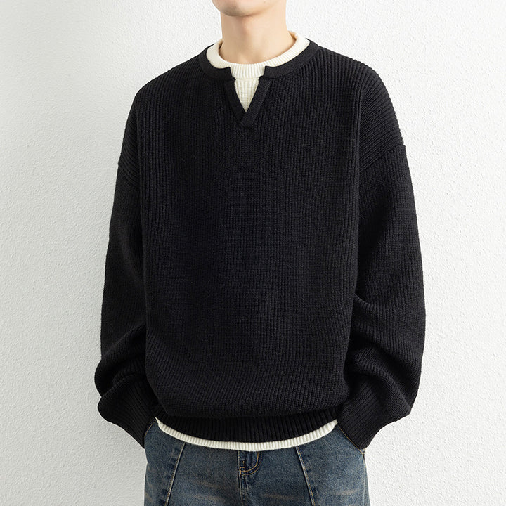 Men's knit sweater with V-neck and structured design Lune London