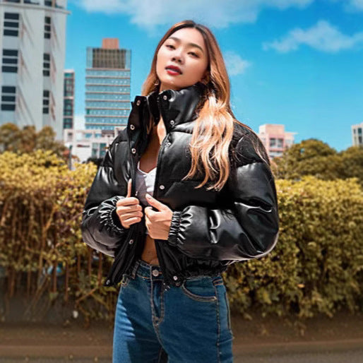 Women's quilted short winter down jacket with practical cuffs Lune London